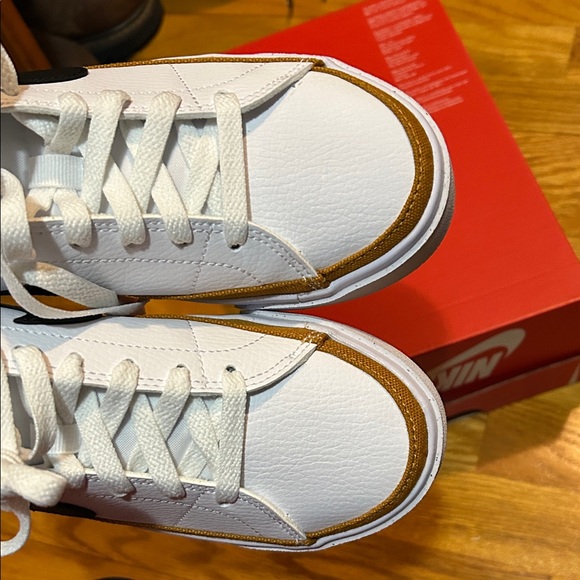 Nike Women’s court legacy NN Sneakers - Picture 4 of 7